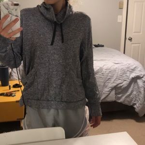 Active wear sweatshirt